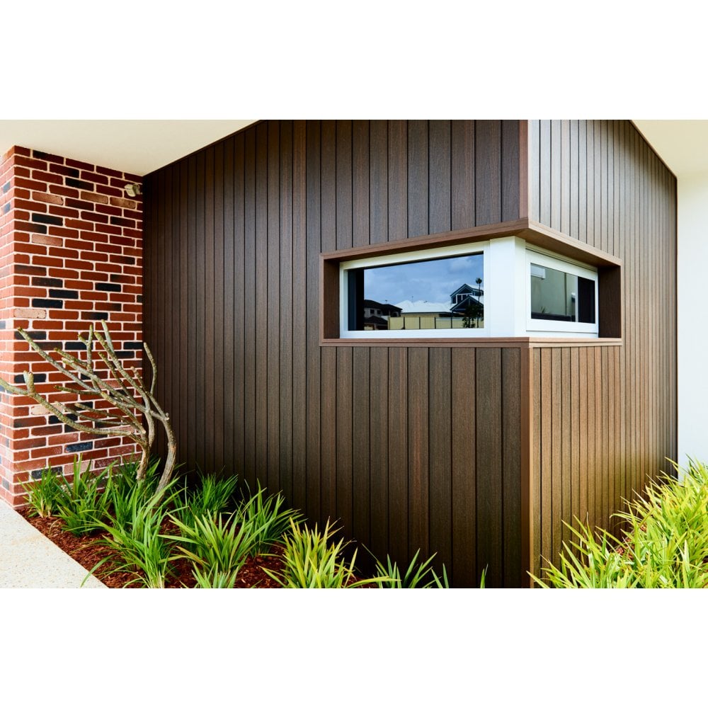 Nitro Cladding NewTechWood UltraShield Naturale Traditional Cladding – Luxury Lawns ...